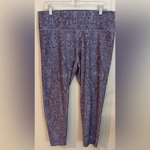 FABLETICS Define PowerHold Purple High Waisted 7/8 Leggings Size XXL - Picture 3 of 7